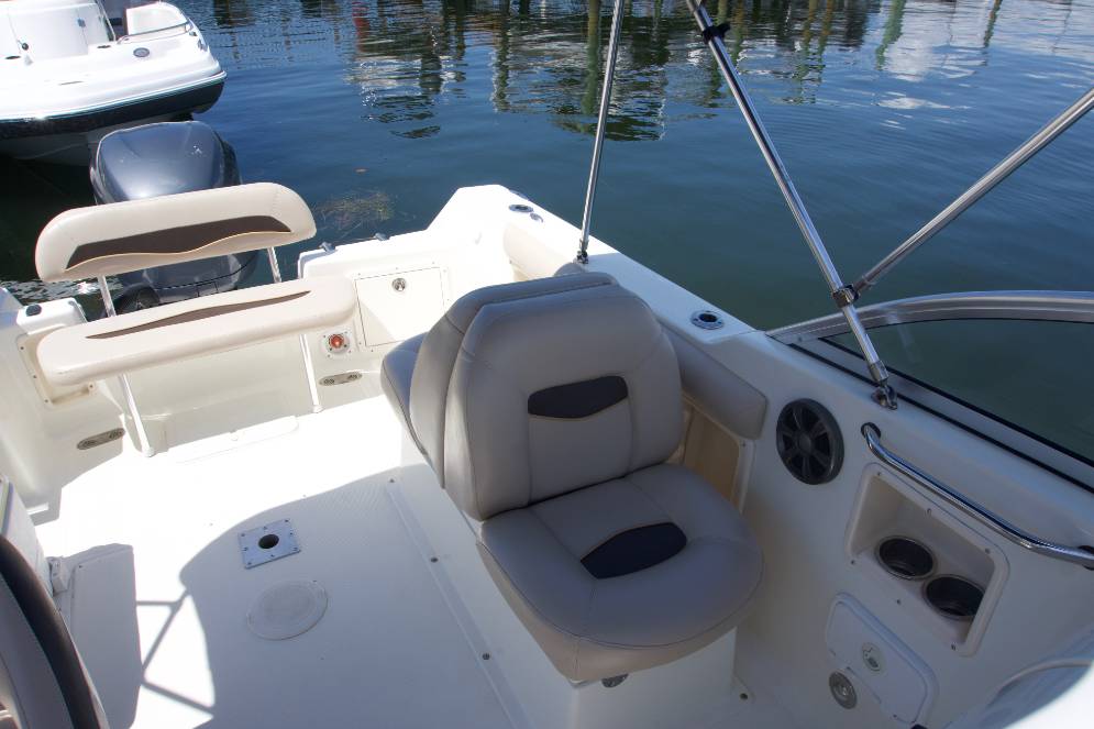 Boat 5 - 23ft KeyWest Dual Console-03