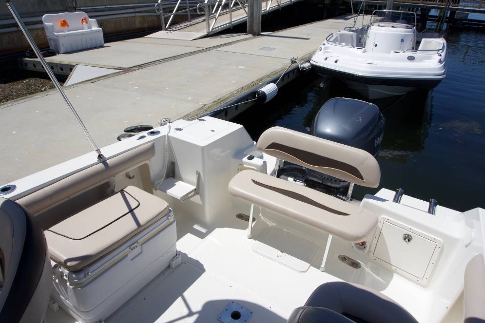 Boat 5 - 23ft KeyWest Dual Console-04